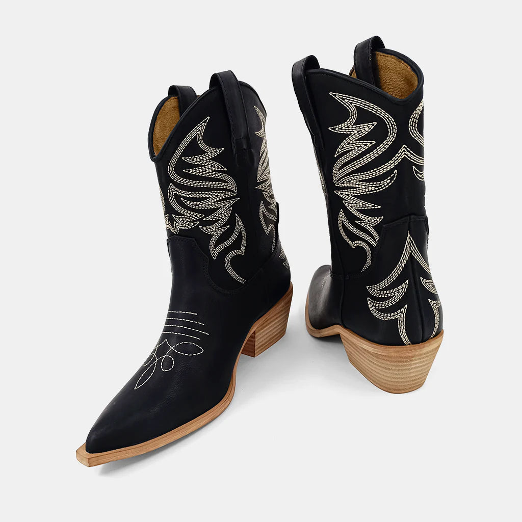 Zen Boots in Black